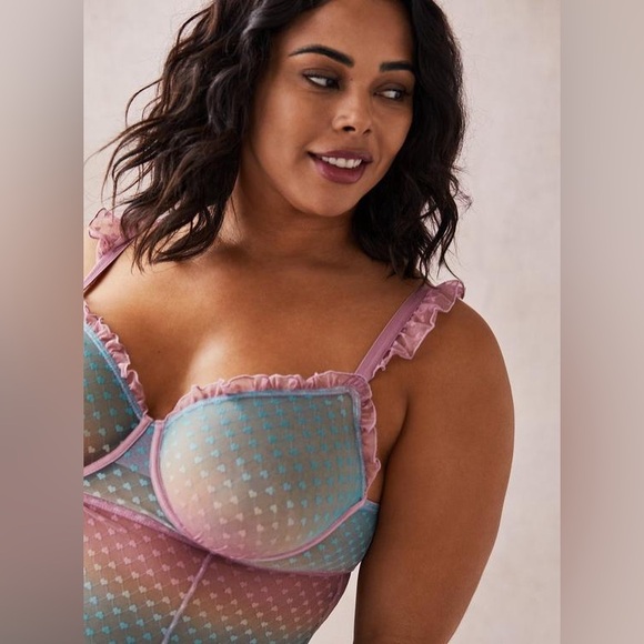 NWT Torrid Heart Mesh Ruffle Bodysuit - Picture 5 of 7